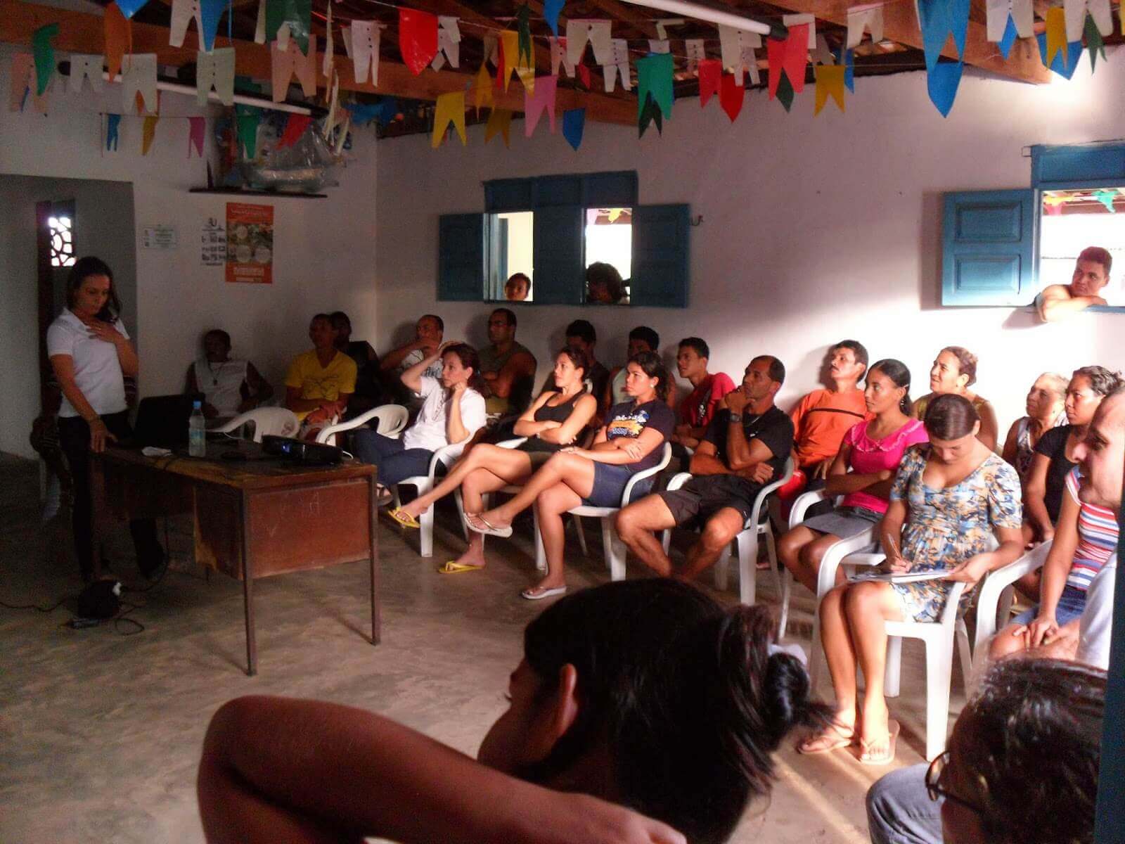  FMA apresenta o Projeto Viva o Peixe-Boi Marinho à comunidade da Barra de Mamanguape