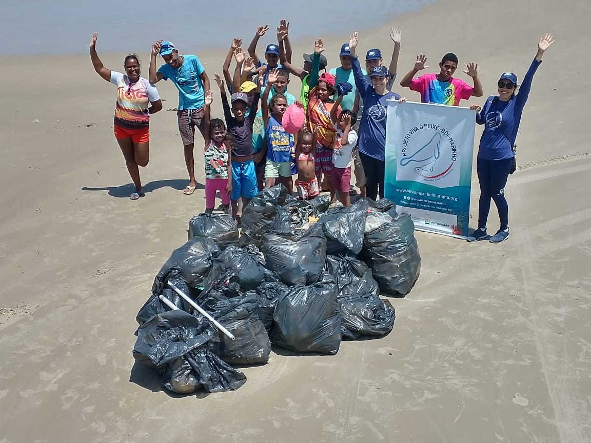 Imagem 3 de Com a ajuda de voluntários, FMA e Projeto Viva o Peixe-Boi-Marinho retiram mais de uma tonelada de resíduos de praias do Nordeste e Sudeste